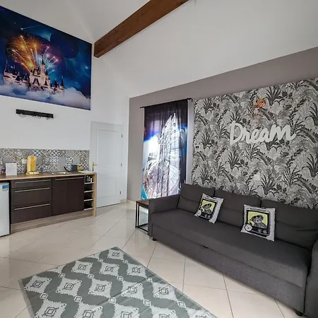 דירה Marvellous Le Hongre 7 Min From Disneyland מאני-לה-הונגרה